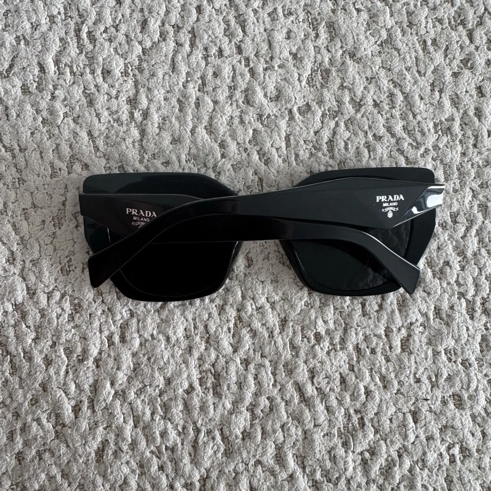 Prada Sunglasses 100% authentic - Picture 7 of 9